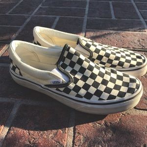 Vans Checkerboard Skate Shoe — Black & White